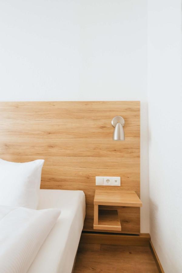 באמברג Hotel Andres מראה חיצוני תמונה
