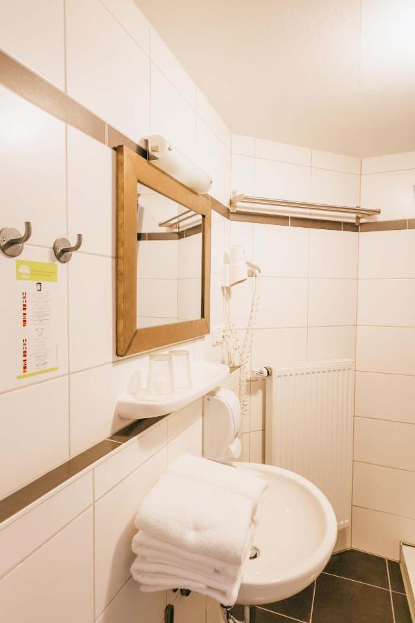 באמברג Hotel Andres מראה חיצוני תמונה