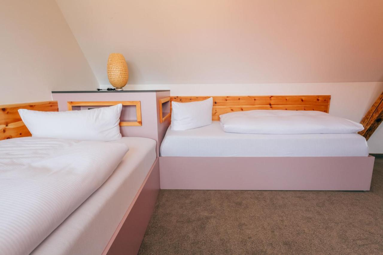 באמברג Hotel Andres מראה חיצוני תמונה