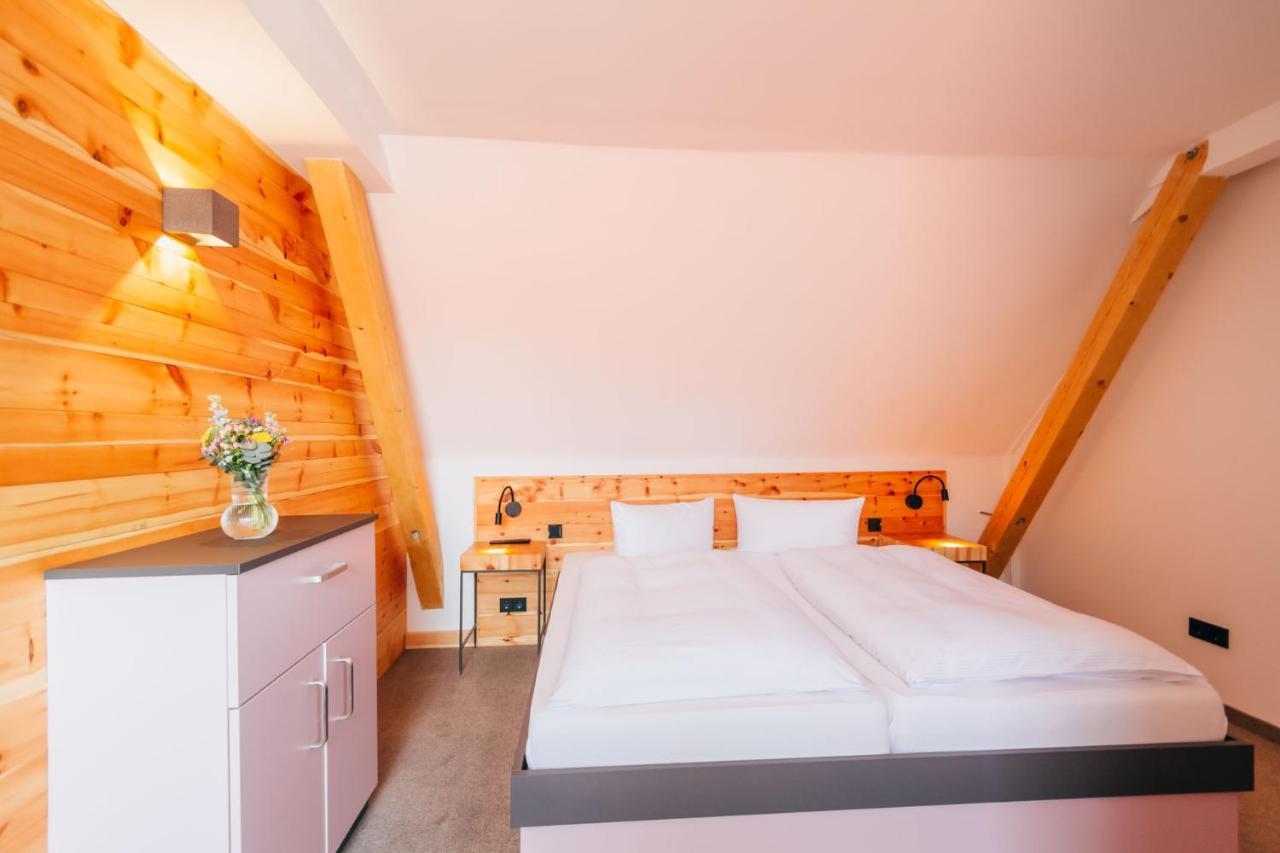 באמברג Hotel Andres מראה חיצוני תמונה