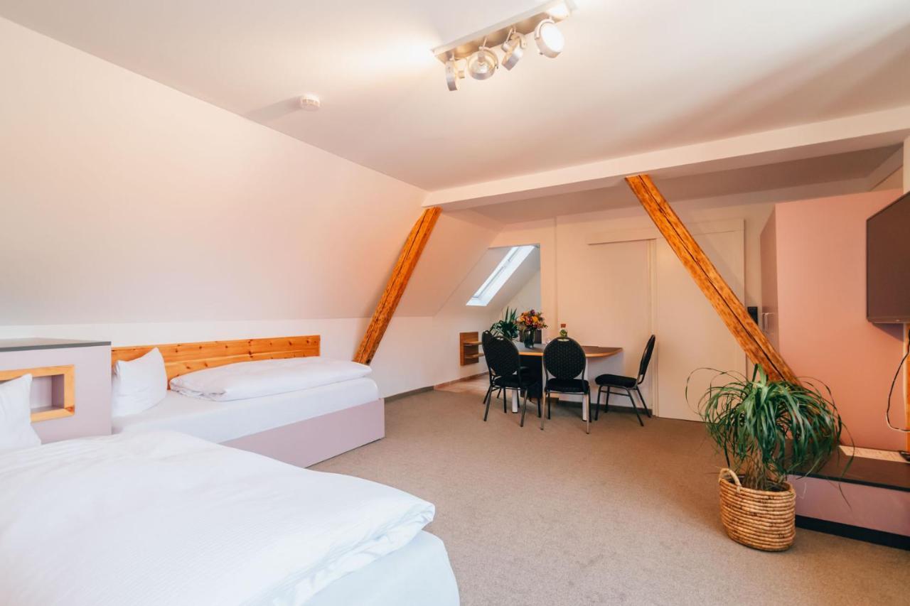 באמברג Hotel Andres מראה חיצוני תמונה