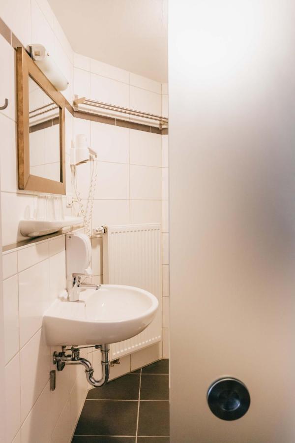 באמברג Hotel Andres מראה חיצוני תמונה