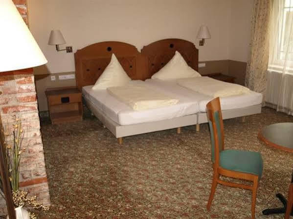 באמברג Hotel Andres מראה חיצוני תמונה